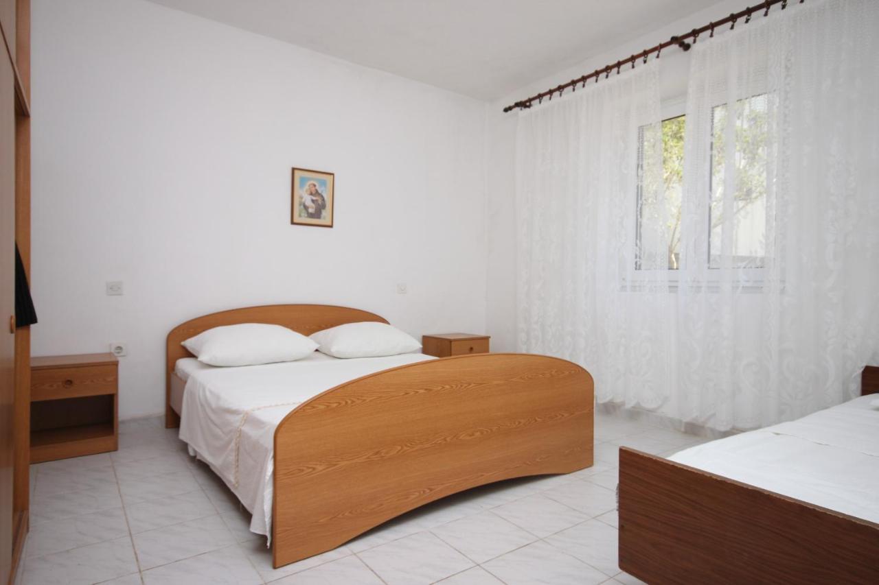 Apartments By The Sea Kustici, Pag - 6355 Exterior foto